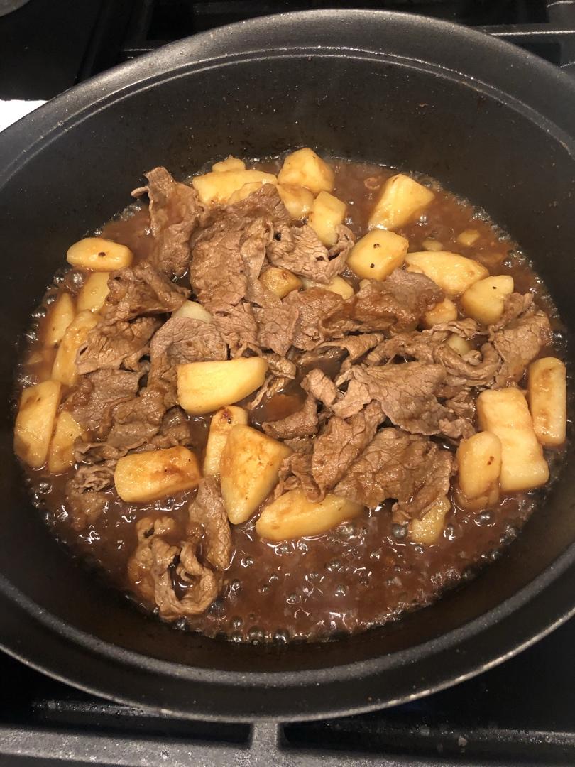 好吃到舔碗底的土豆肥牛拌饭