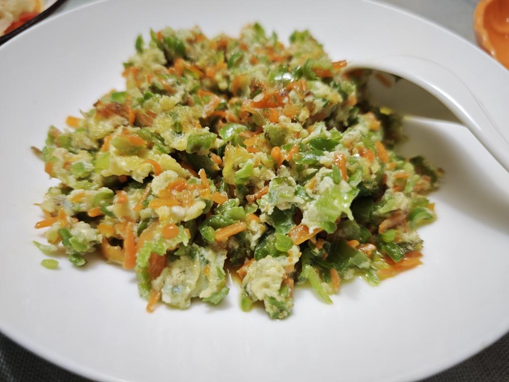 胡萝卜青椒炒鸡蛋