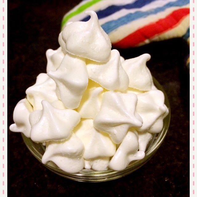 费小姐爱美味做的蛋白霜糖