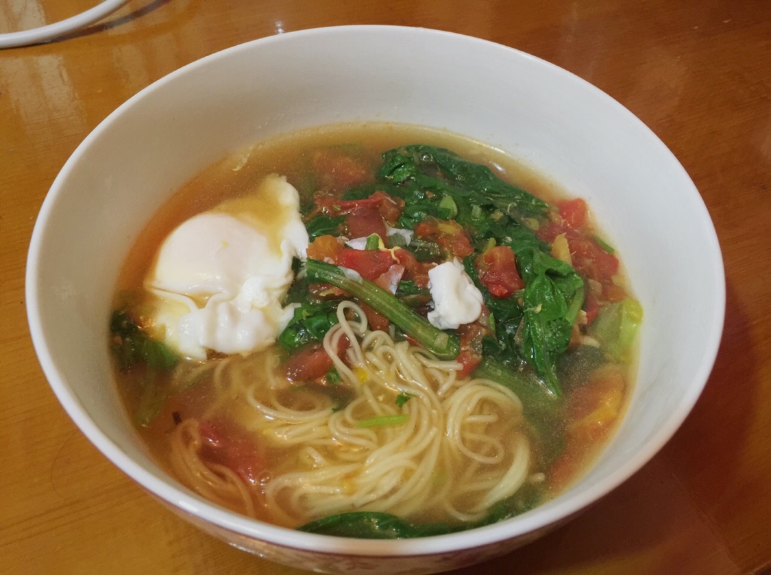 最家常的普通汤面——西红柿鸡蛋龙须面