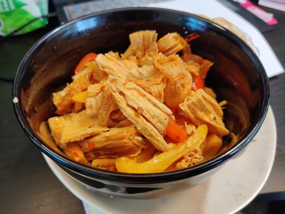 青椒木耳炒腐竹