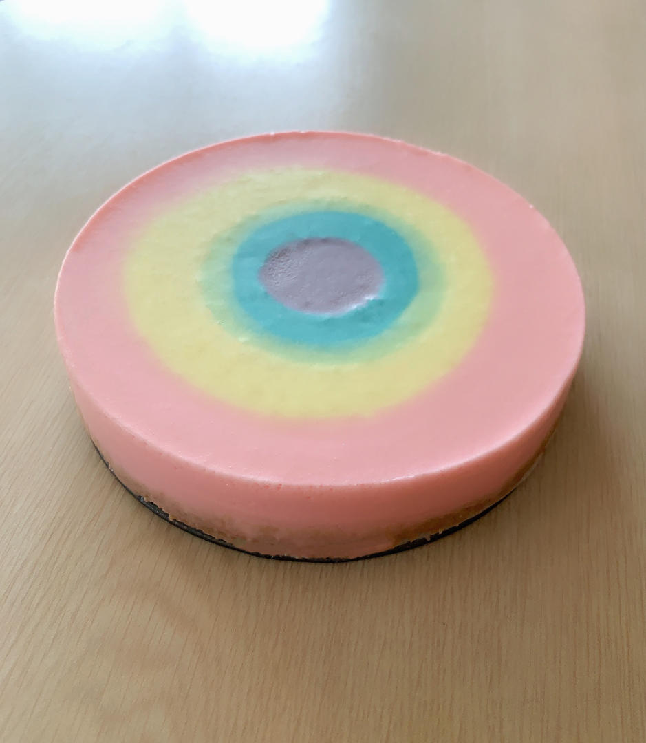 彩虹慕斯蛋糕