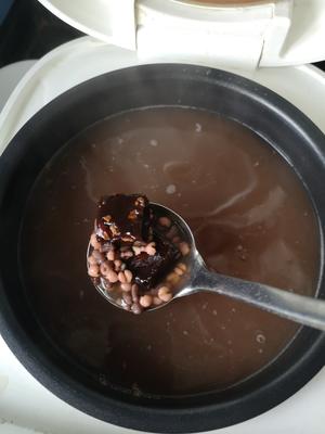 薏米赤小豆芡实粥的做法 步骤7