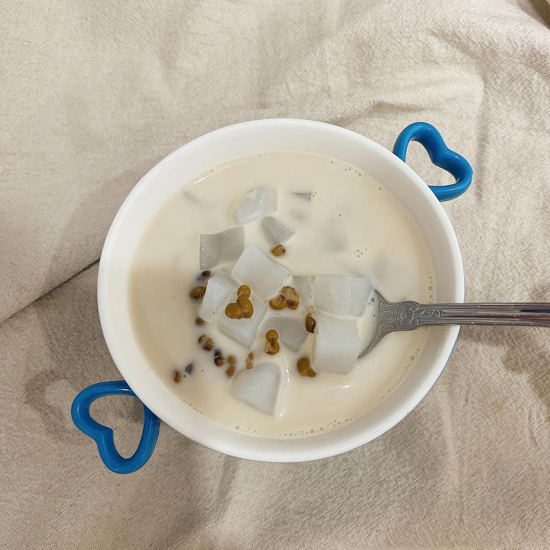 椰果绿豆甜品汤