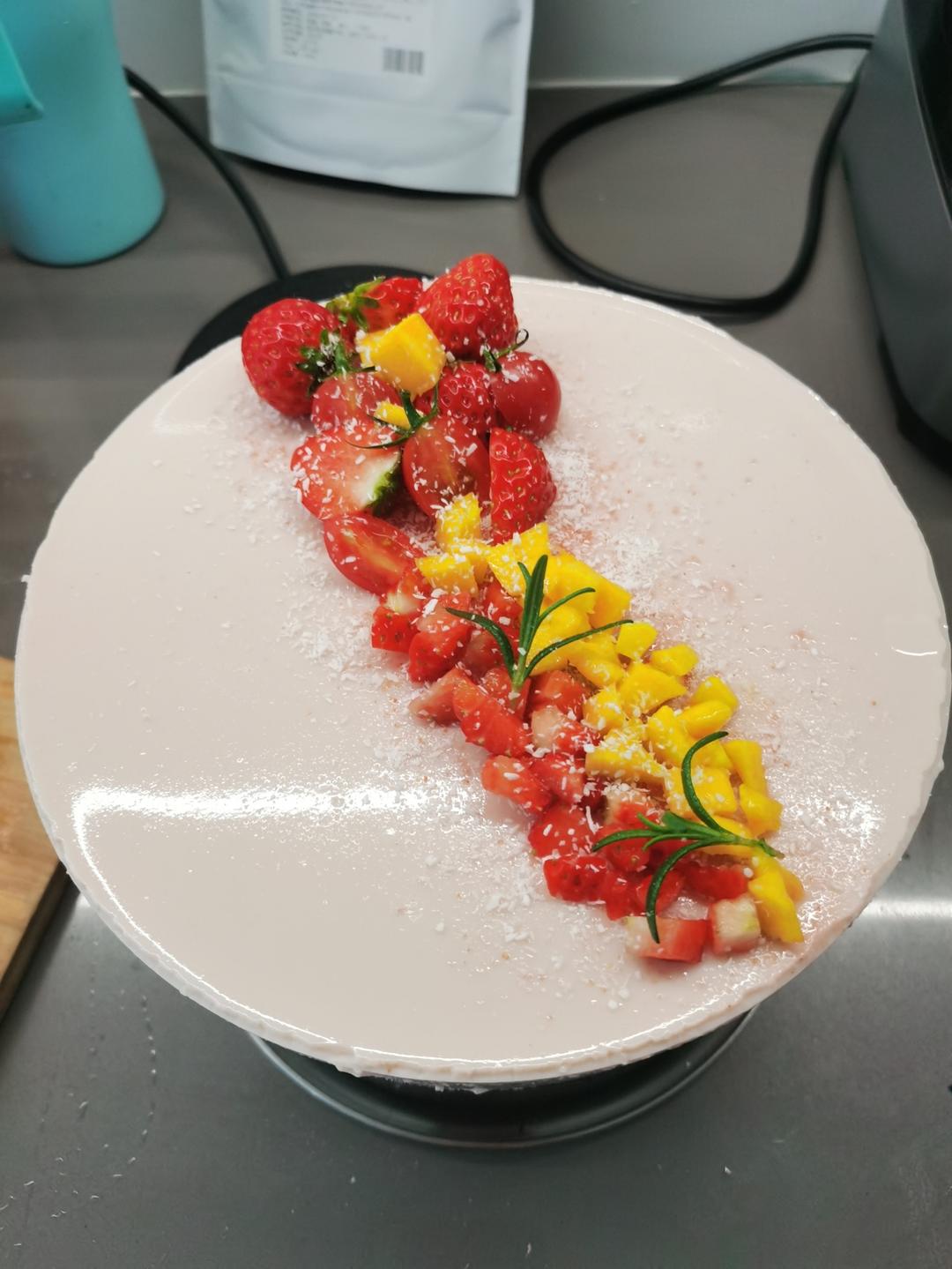 8寸草莓🍓慕斯蛋糕🍰（草莓酱馅）