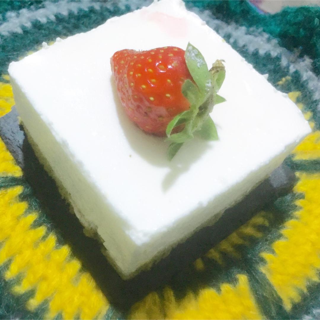 牛奶芝士慕斯蛋糕