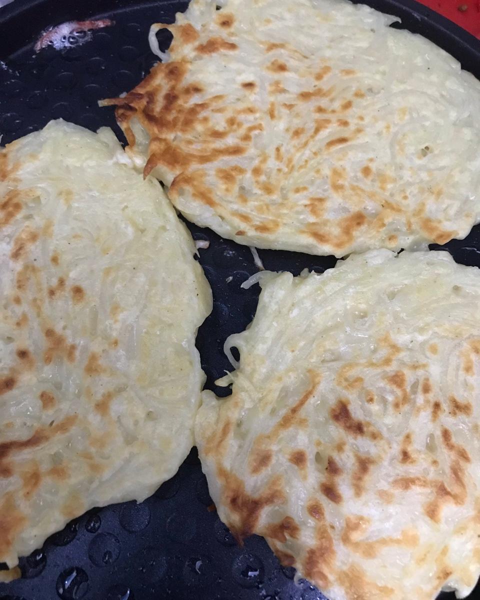鸡蛋土豆丝饼