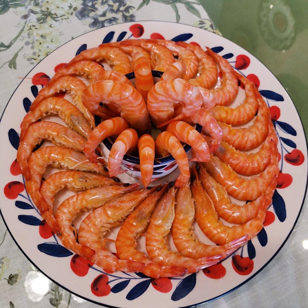 可蛋儿妈咪做的白灼虾的简单做法【分享美丽壮观的摆盘】
