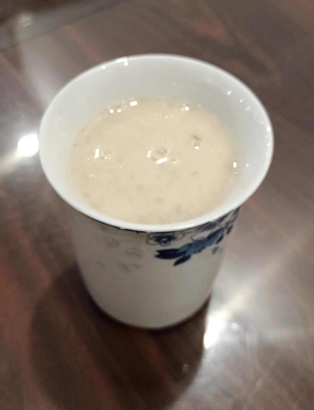 健康营养的苹果燕麦牛奶露！