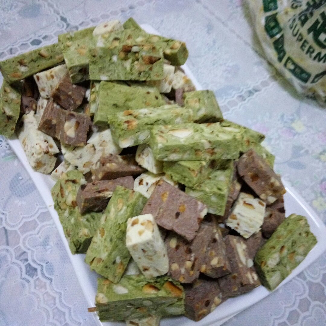 多味花生牛轧糖