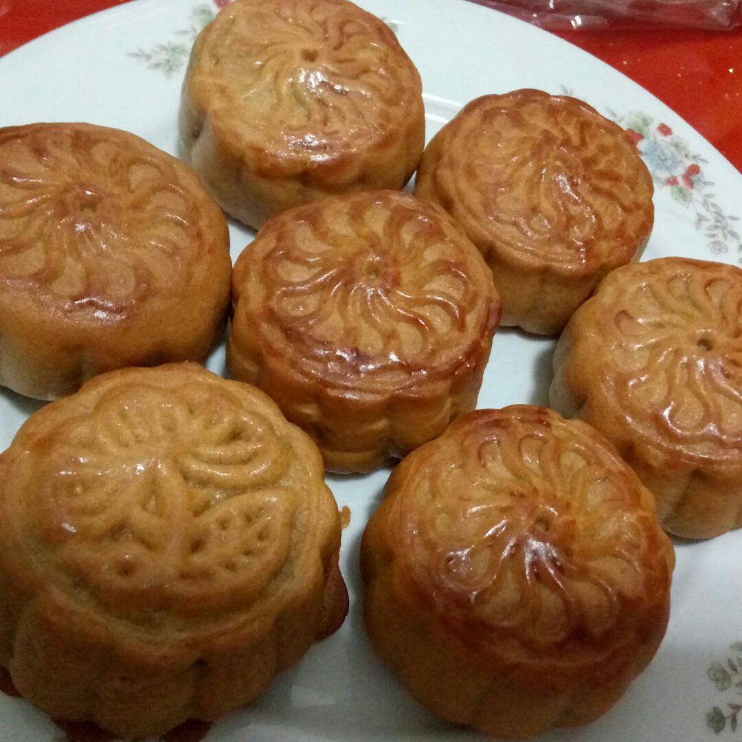 广式月饼——蛋黄莲蓉月饼