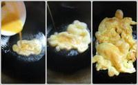 黄瓜炒蛋的做法 步骤2