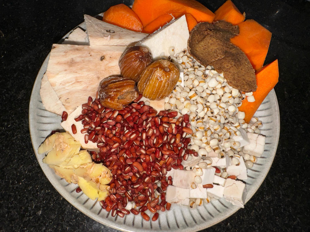 粉葛鲮鱼祛湿汤