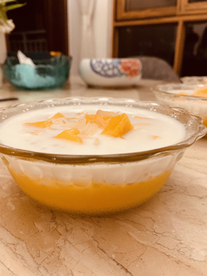 港式甜品——杨枝甘露(芒果西米露)附芒果花切法