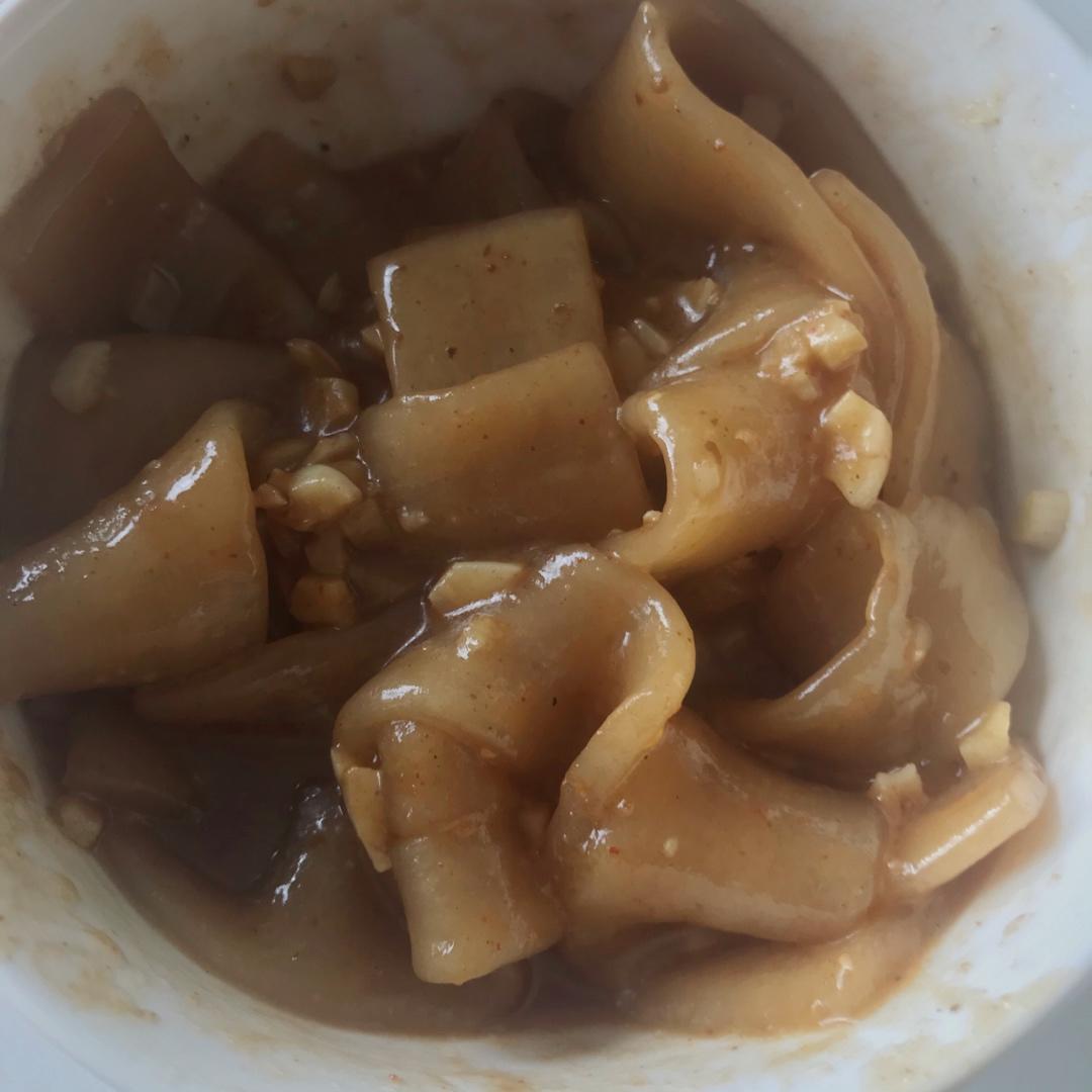 秒杀小夜市的麻酱流汁宽粉
