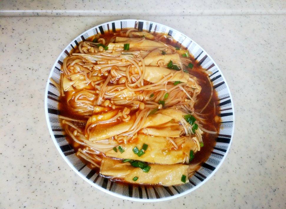 ⚡️减肥减脂素菜啃起❗️金针菇豆皮卷