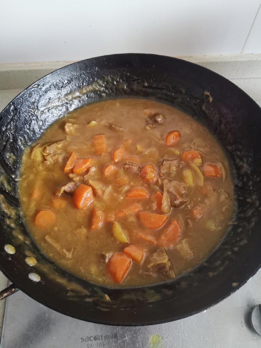咖喱土豆烧牛肉