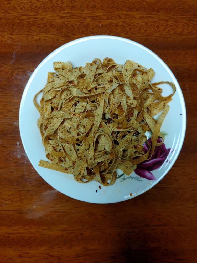 超简单的辣条（豆皮版）好吃到哭