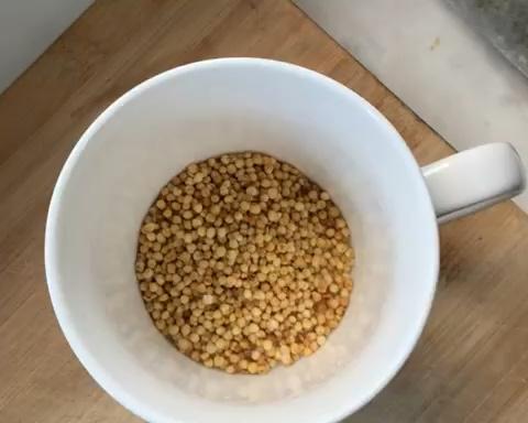 驱寒、提神、解饥的葱姜炒米茶的做法