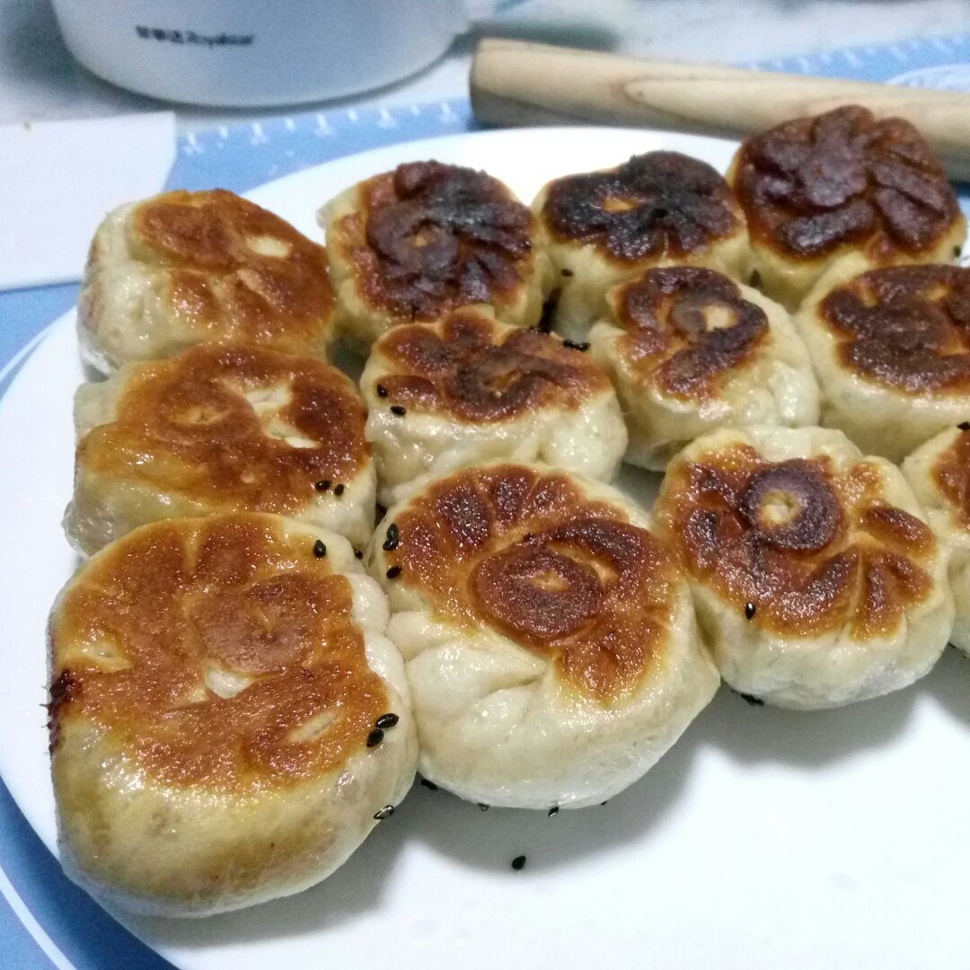 鲜虾猪肉生煎包（一定要看视频哟~）