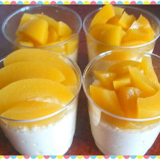 黄桃慕斯蛋糕杯