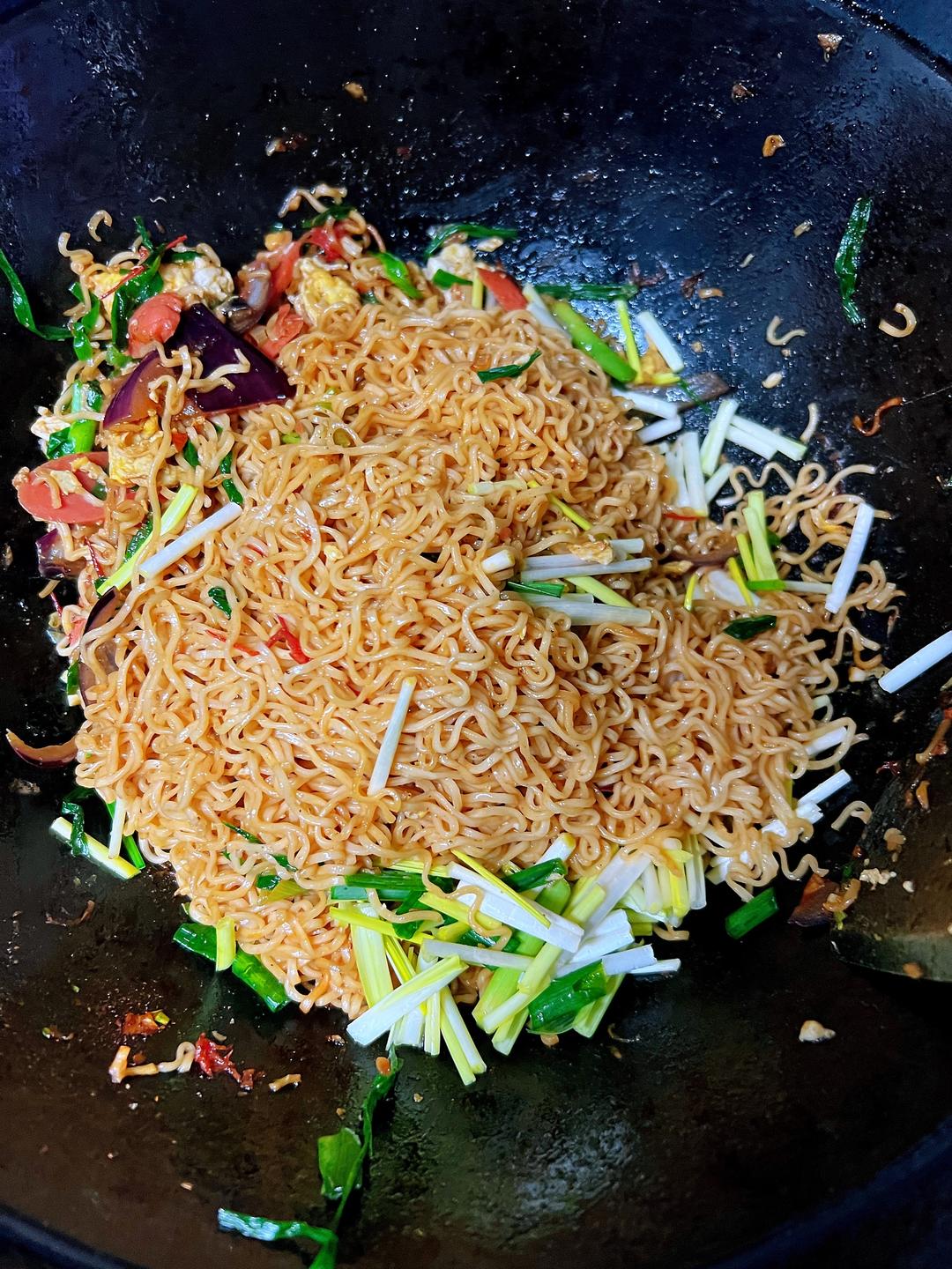 美味营养炒方便面的做法 步骤14