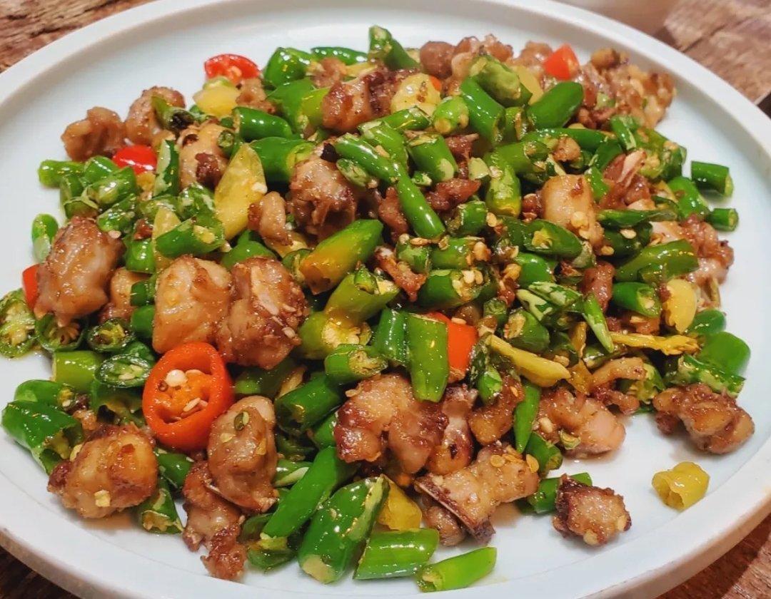 爱爱霓裳做的青椒辣子鸡丁