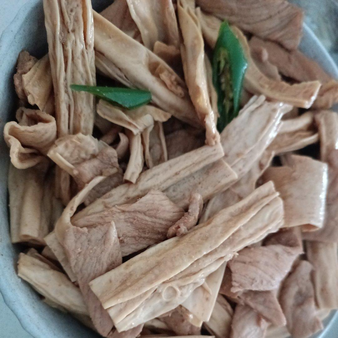 腐竹炒肉
