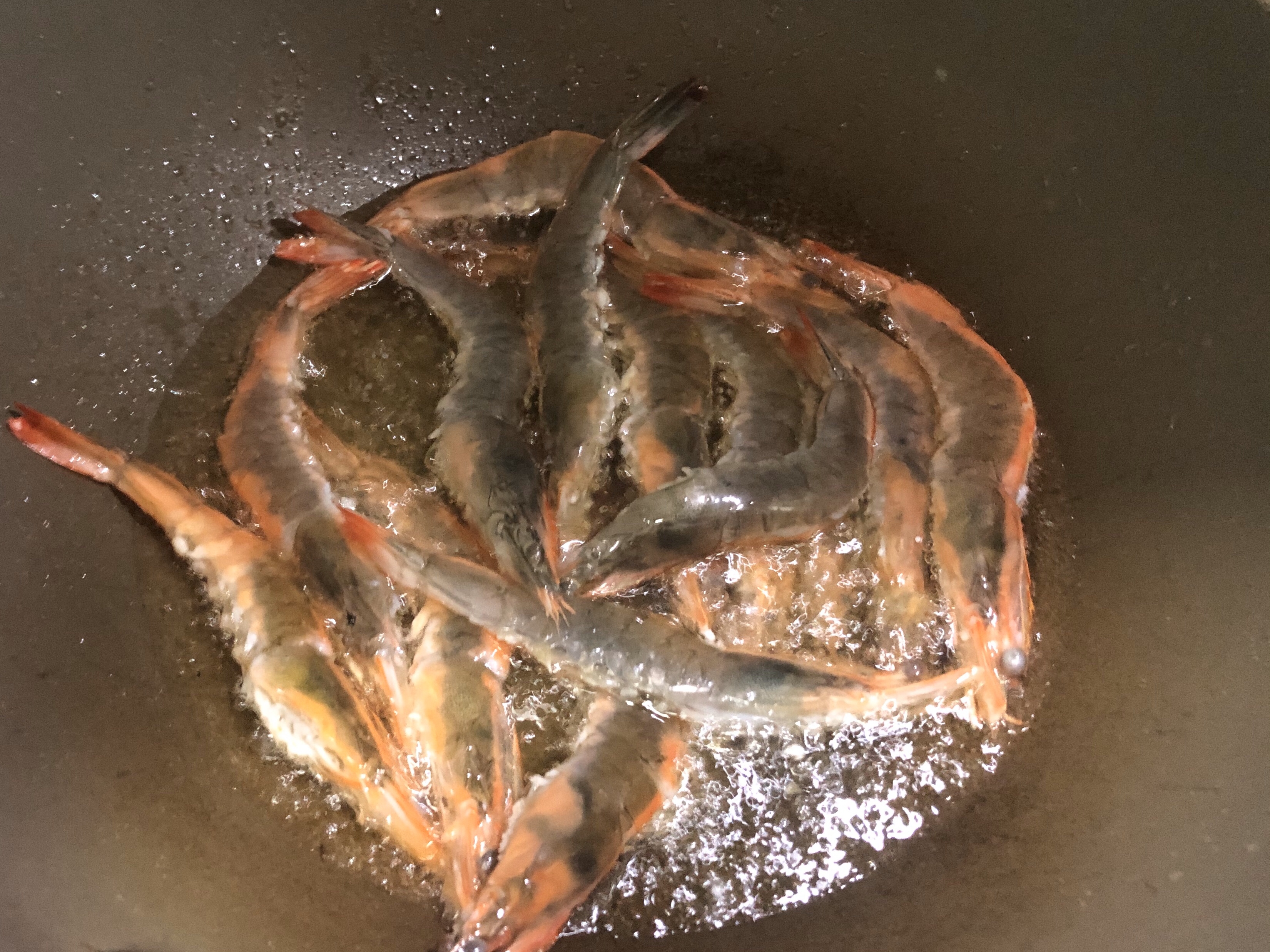 保证第一次做就成功的干锅虾&土豆&芹菜（亲测有效）的做法 步骤6