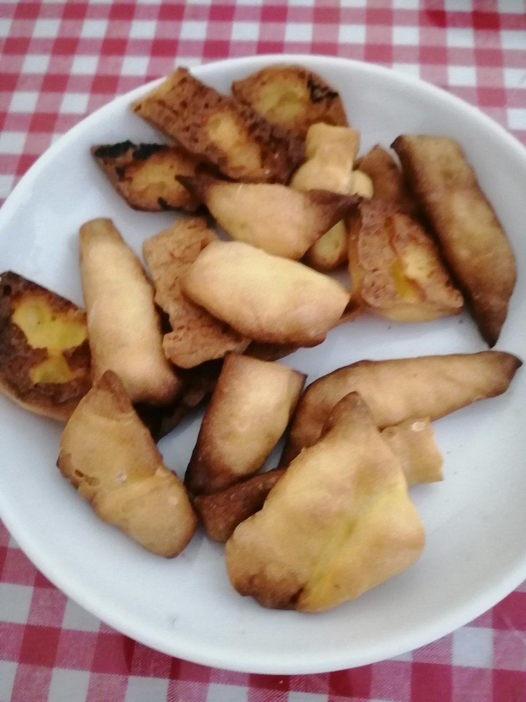 【双皮奶】还有厚奶皮的单皮奶、蜜红豆、蛋黄小饼干、它们都整整齐齐的