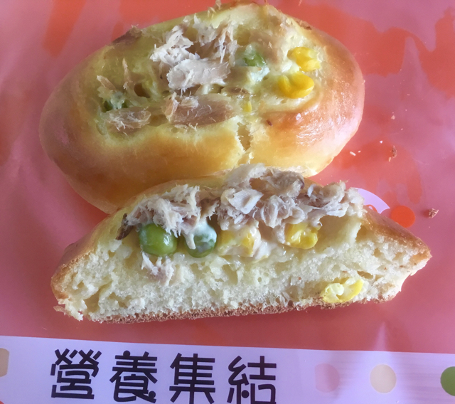 金枪鱼玉米面包