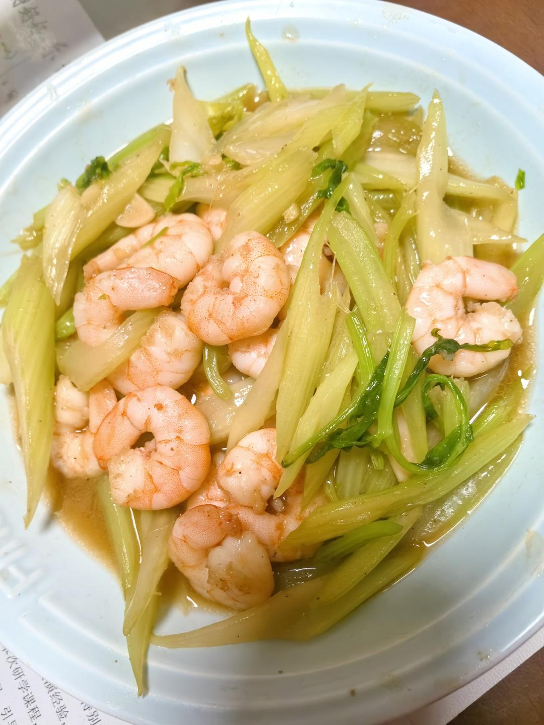 超级嫩的西芹吃法（西芹虾仁），小朋友也可以吃很多
