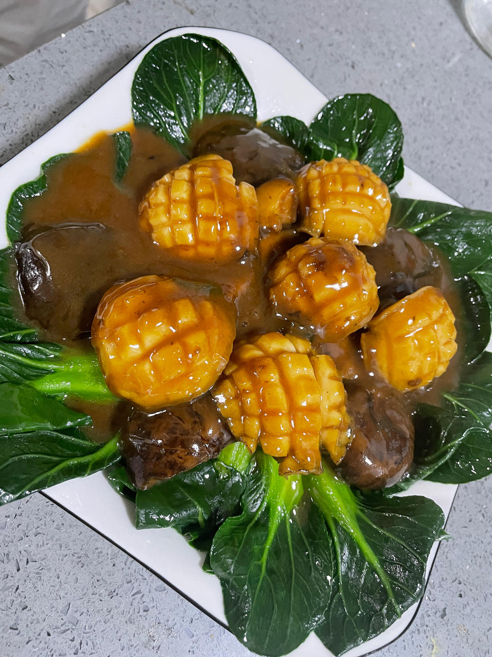 鲍汁鲜鲍烩大花菇-包罗万有【北鼎年夜饭】