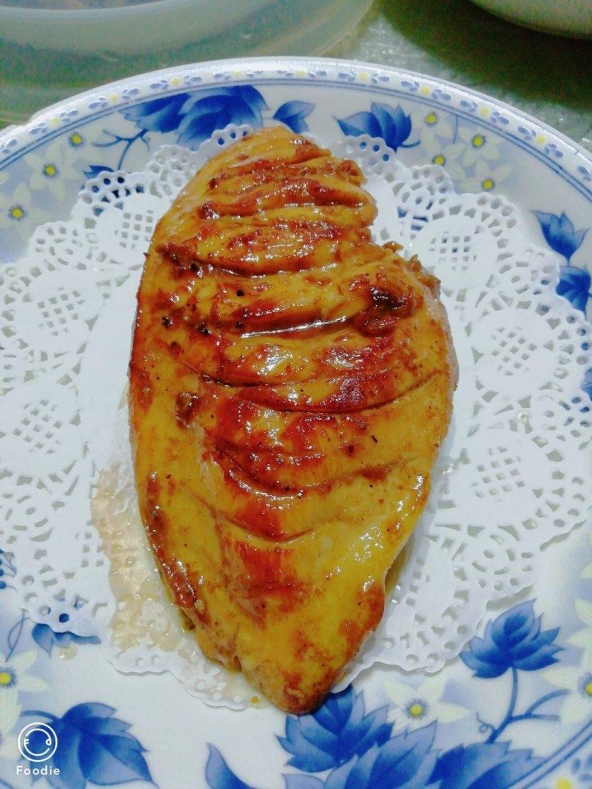 糖糖2200做的香煎黑胡椒鸡胸肉