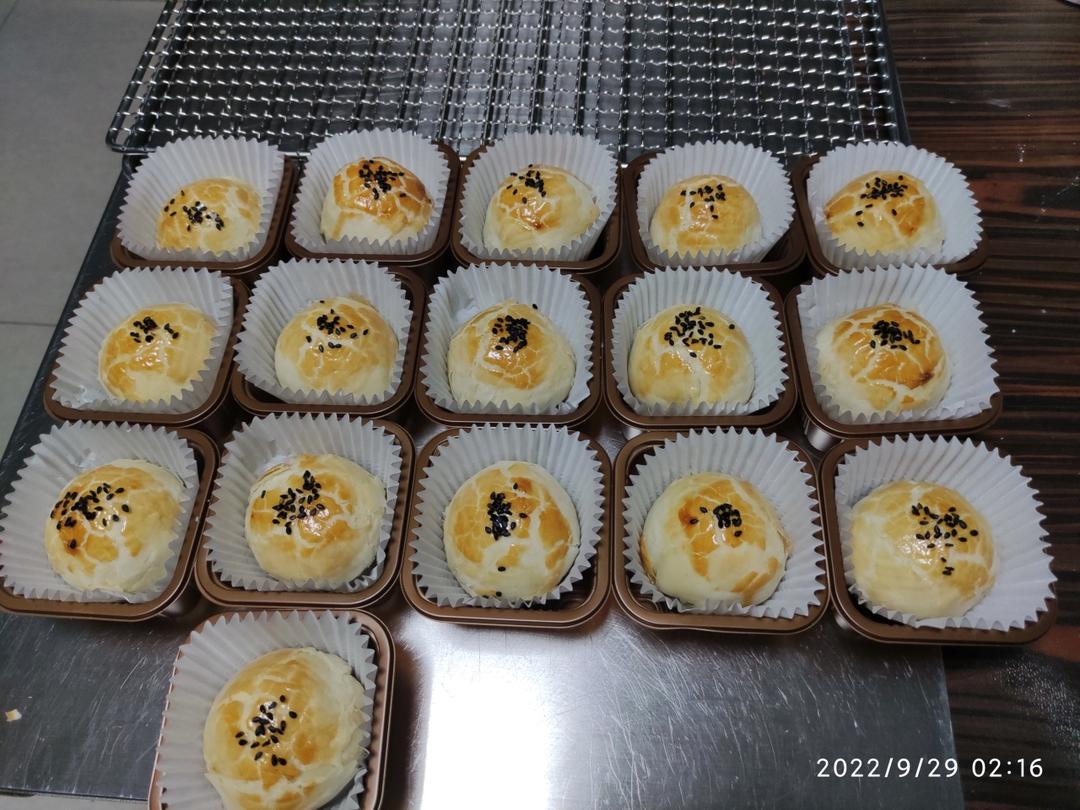 免揉免松弛超快手不破酥不混酥的蛋黄酥—新手一看包会