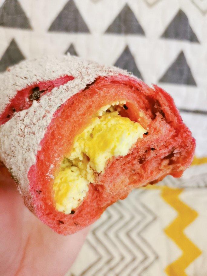 火龙果乳酪软欧