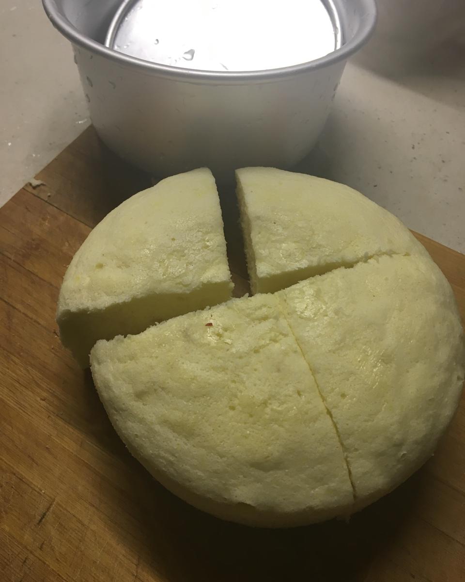 蒸蛋糕。。。清蒸戚风蛋糕---健康营养蒸出来（2蛋6寸）
