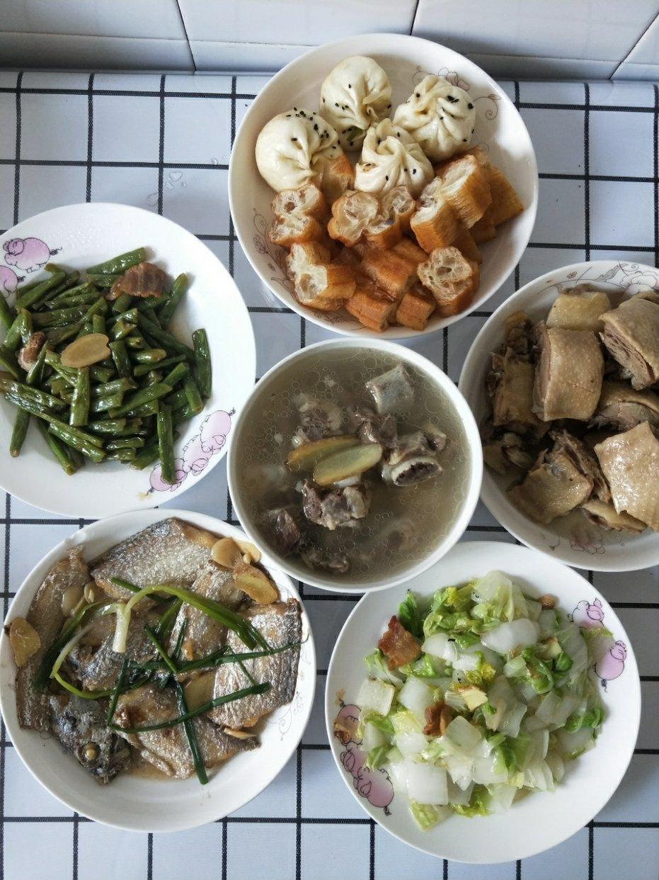 添妈家常菜做的午餐2018年10月6日