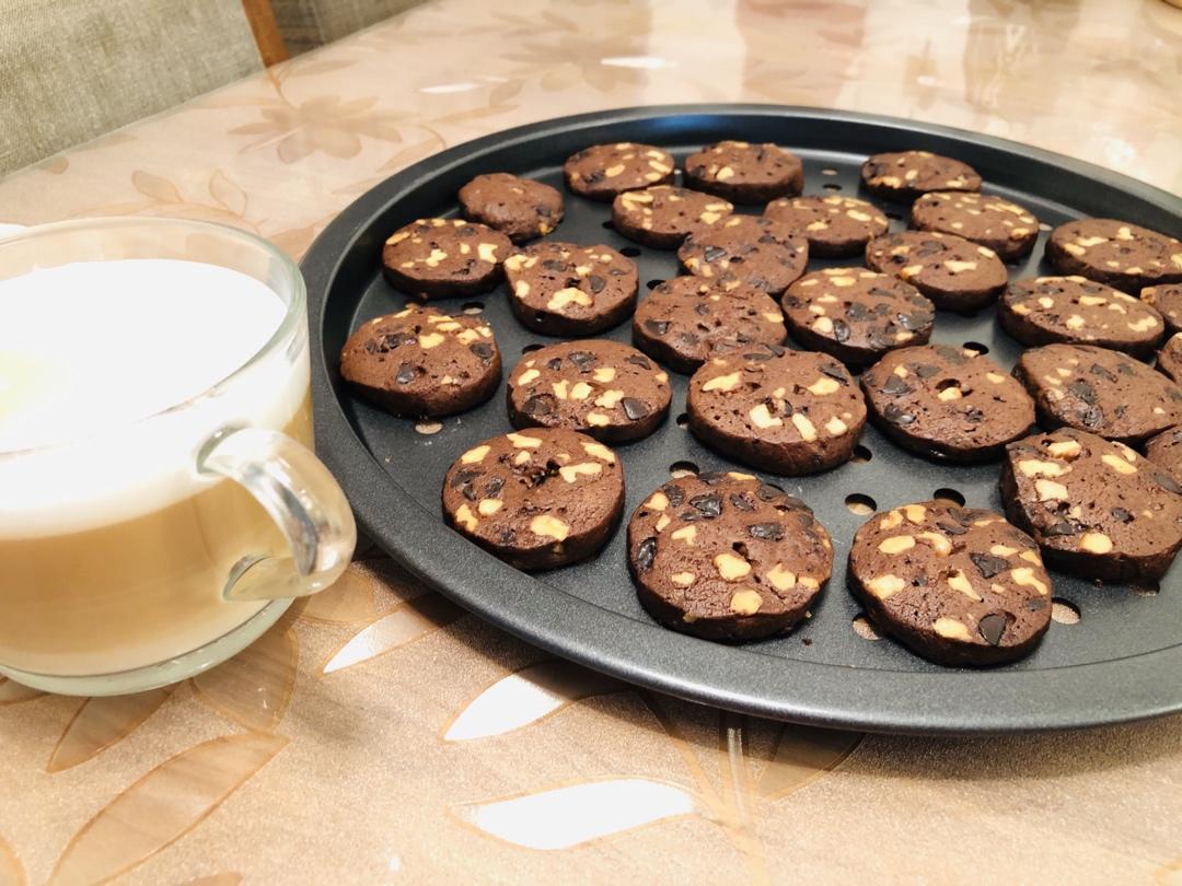 浓郁巧克力果仁曲奇 巨好吃！P妞的食记