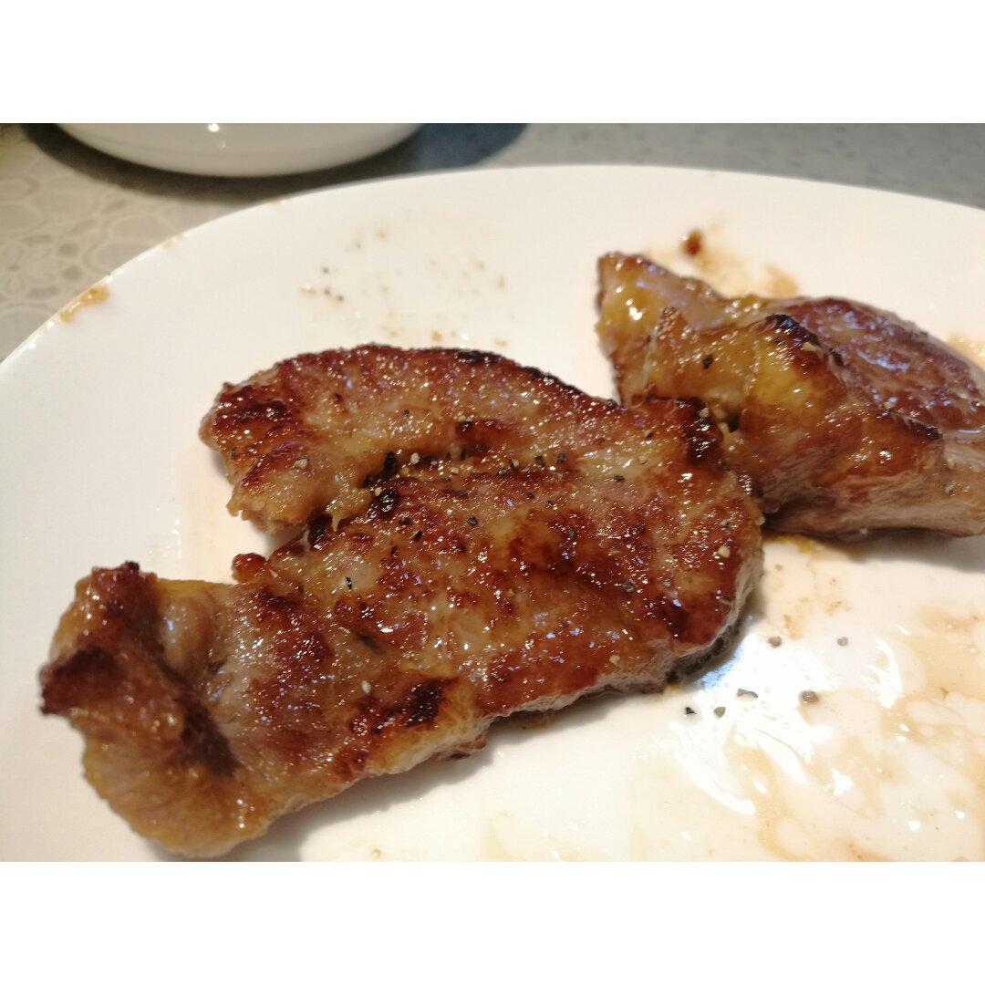 煎猪扒（超简单）和其他的猪扒在这食谱的最下面