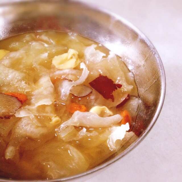 红枣银耳莲子羹