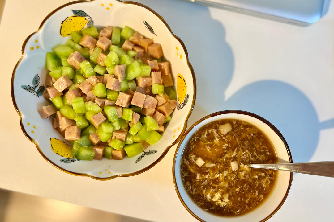 午餐肉黄瓜丁