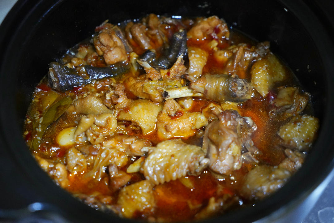 浓香土鸡砂锅煲的做法