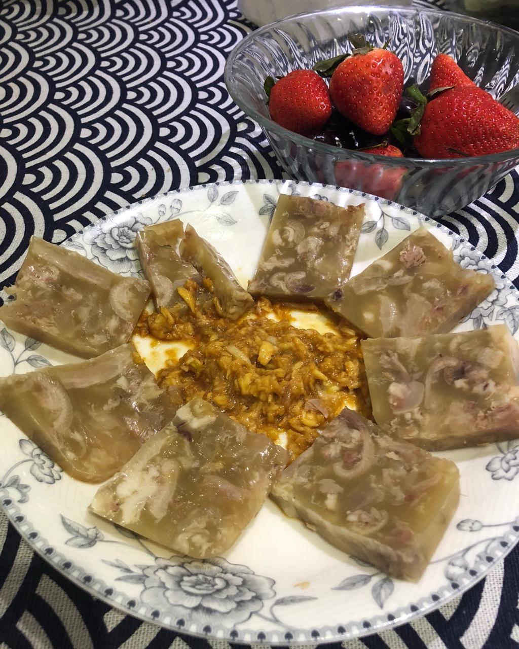 堂妈教你做年夜饭必吃———猪蹄冻