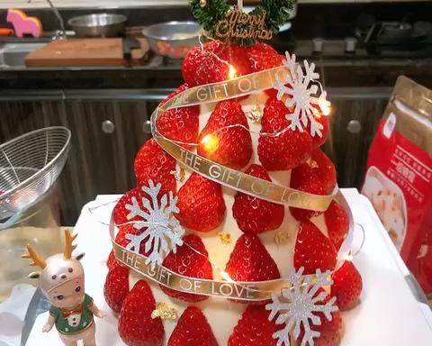 草莓塔圣诞树