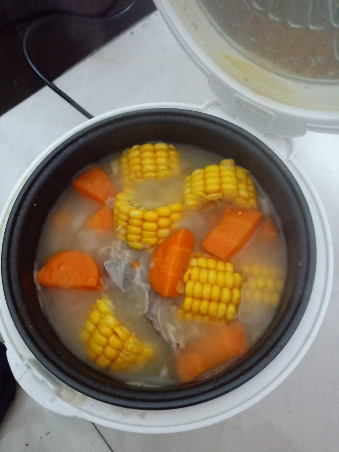 排骨玉米汤
