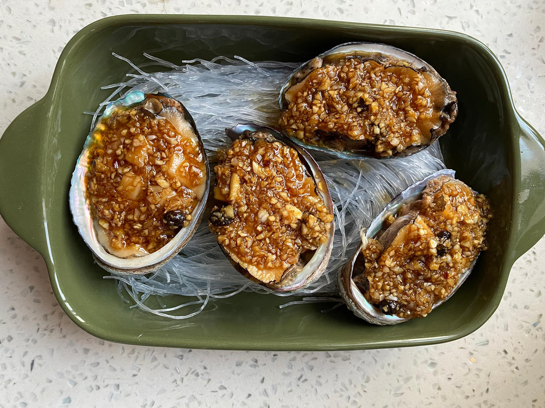 蒜蓉粉丝蒸鲍鱼