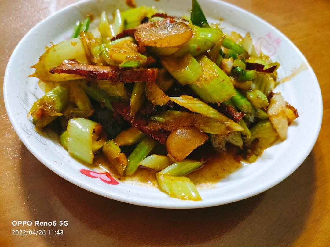 芹菜炒肉丝