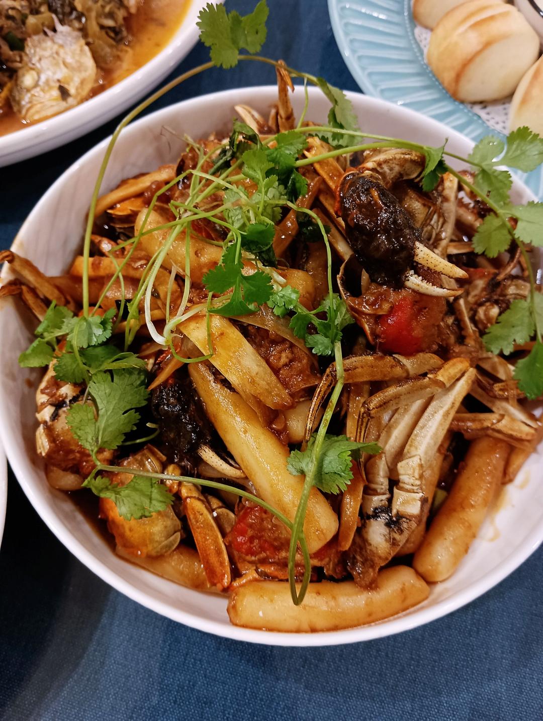 杭帮年糕炒蟹：跟大厨学菜之杭州尊蓝钱江