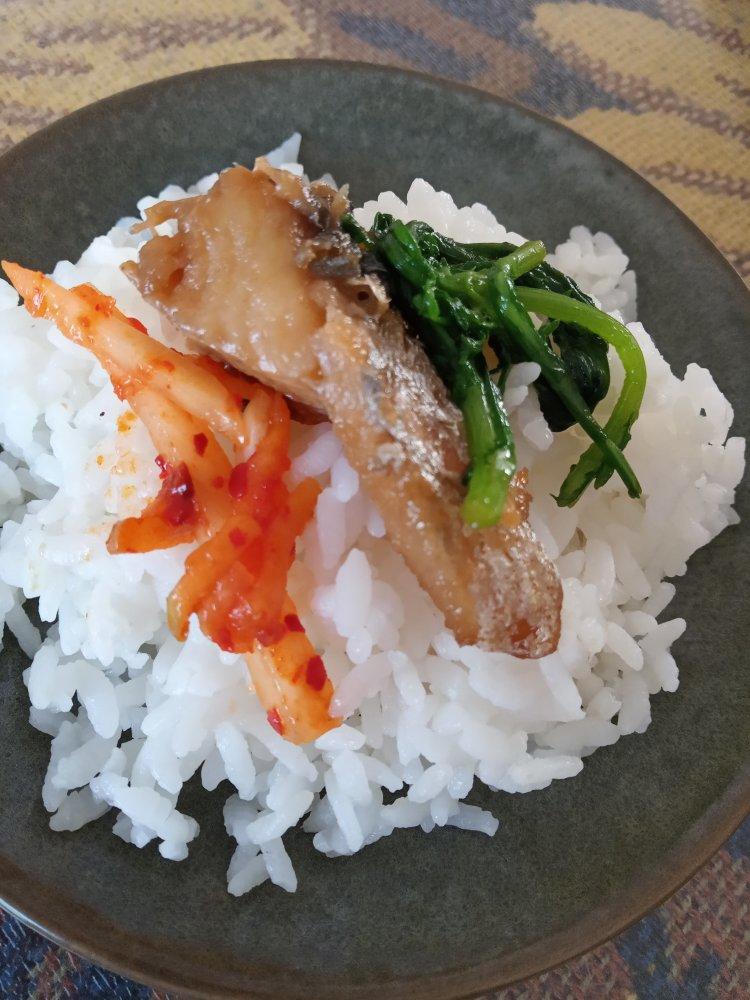 快速早饭米饭煎饼